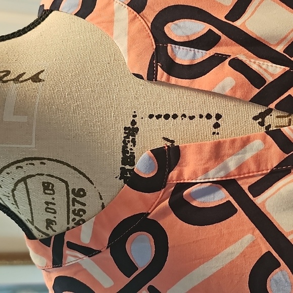 Crown and Ivy Chic Pink and Black Patterned Blouse - Picture 4 of 12